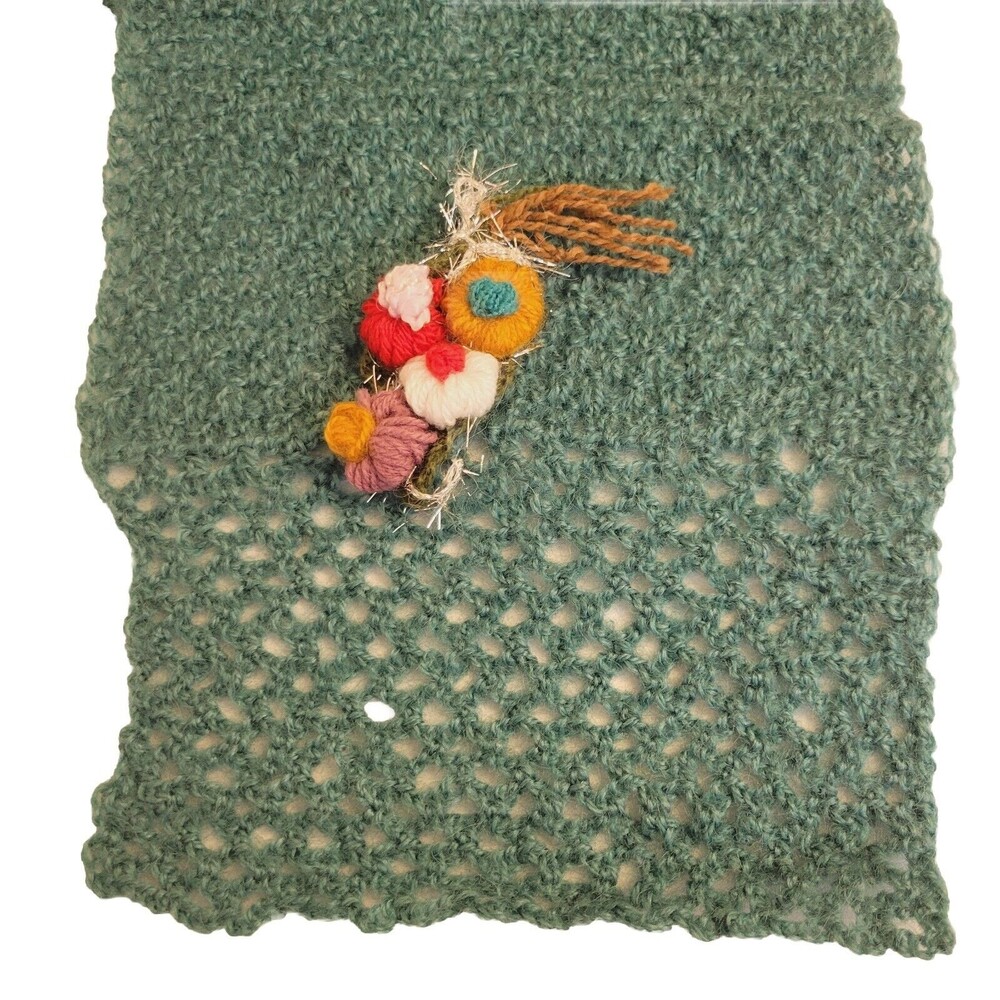 Handmade Knitted Green Retro Style Scarf With Handcrafted Colorful Flower Pin - Picture 4 of 11